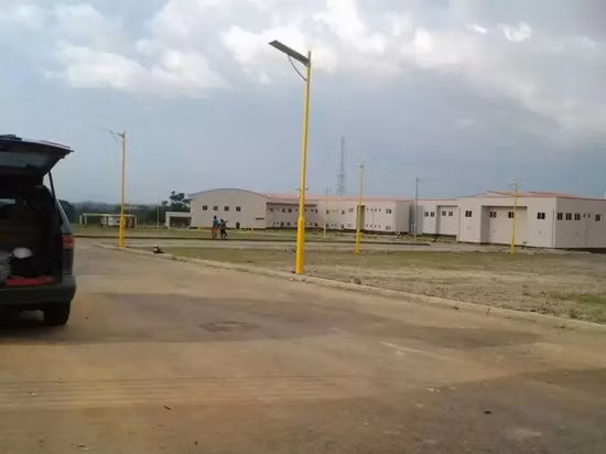 170lm/W IP66 스마트 광전지 Dali 0-10V 야외 정원 메인 스트리트 고속도로 공공 조명용 디밍이 가능한 태양광 LED 가로등 50W 100W 150W 200W 300W